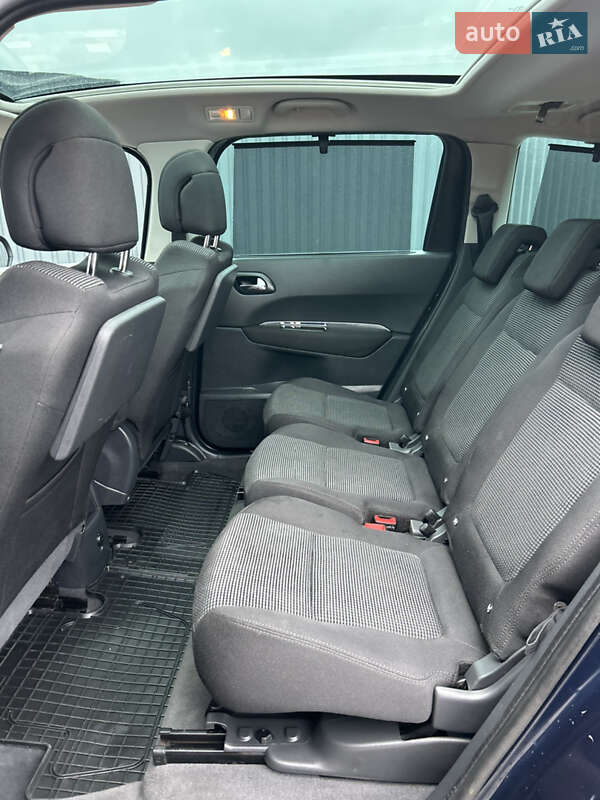 Мікровен Peugeot 5008 2011 в Полтаві