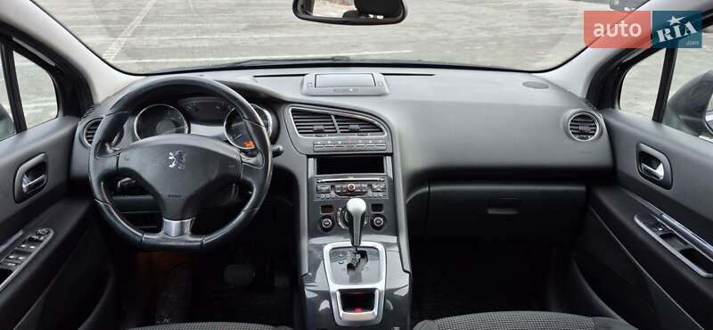 Микровэн Peugeot 5008 2010 в Киеве