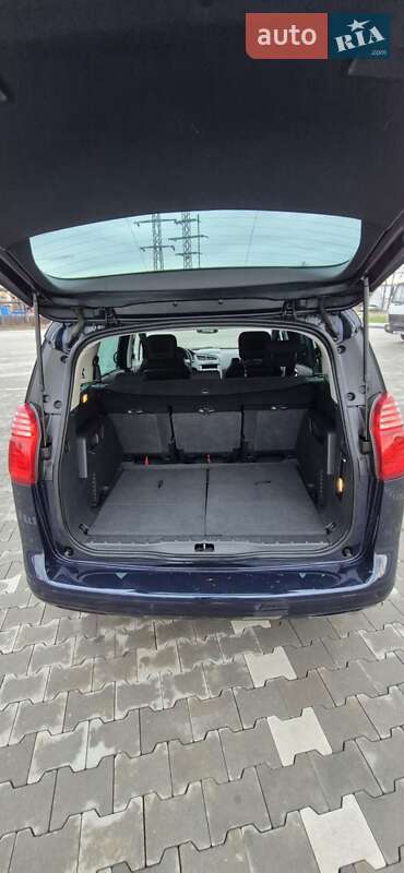 Микровэн Peugeot 5008 2010 в Киеве