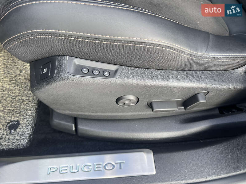 Позашляховик / Кросовер Peugeot 5008 2021 в Полтаві