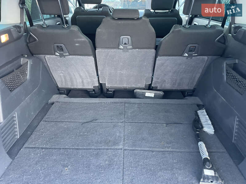 Микровэн Peugeot 5008 2010 в Почаеве