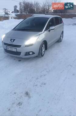 Микровэн Peugeot 5008 2010 в Дубно