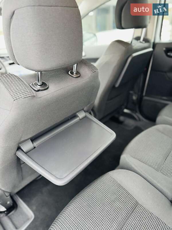 Микровэн Peugeot 5008 2014 в Львове фото 32 Микровэн Peugeot 5008 2014 в Львове