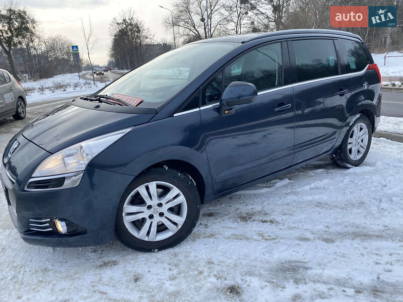 Микровэн Peugeot 5008 2012 в Львове