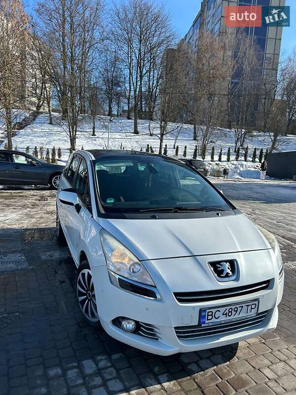 Микровэн Peugeot 5008 2012 в Львове