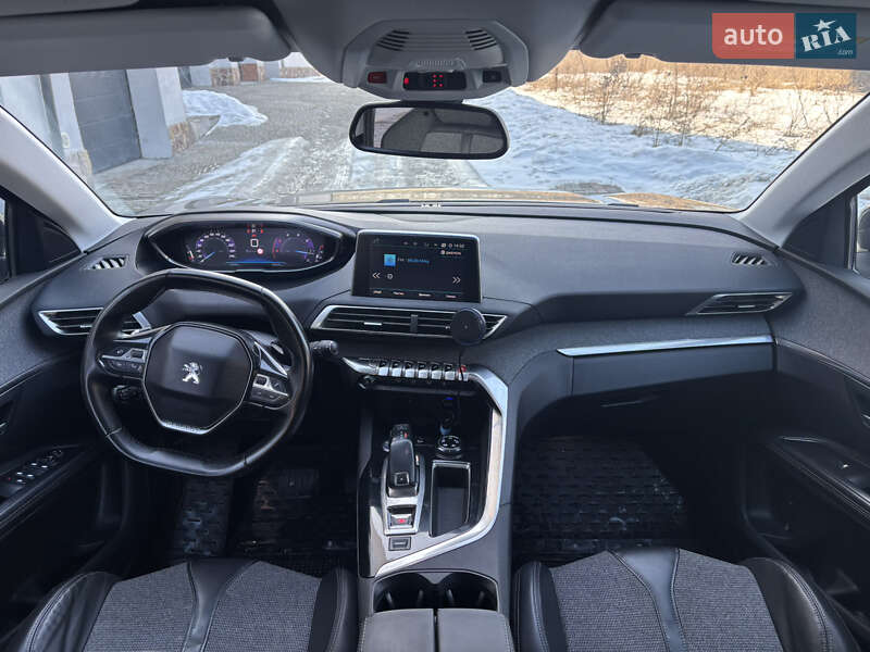 Внедорожник / Кроссовер Peugeot 5008 2017 в Тернополе