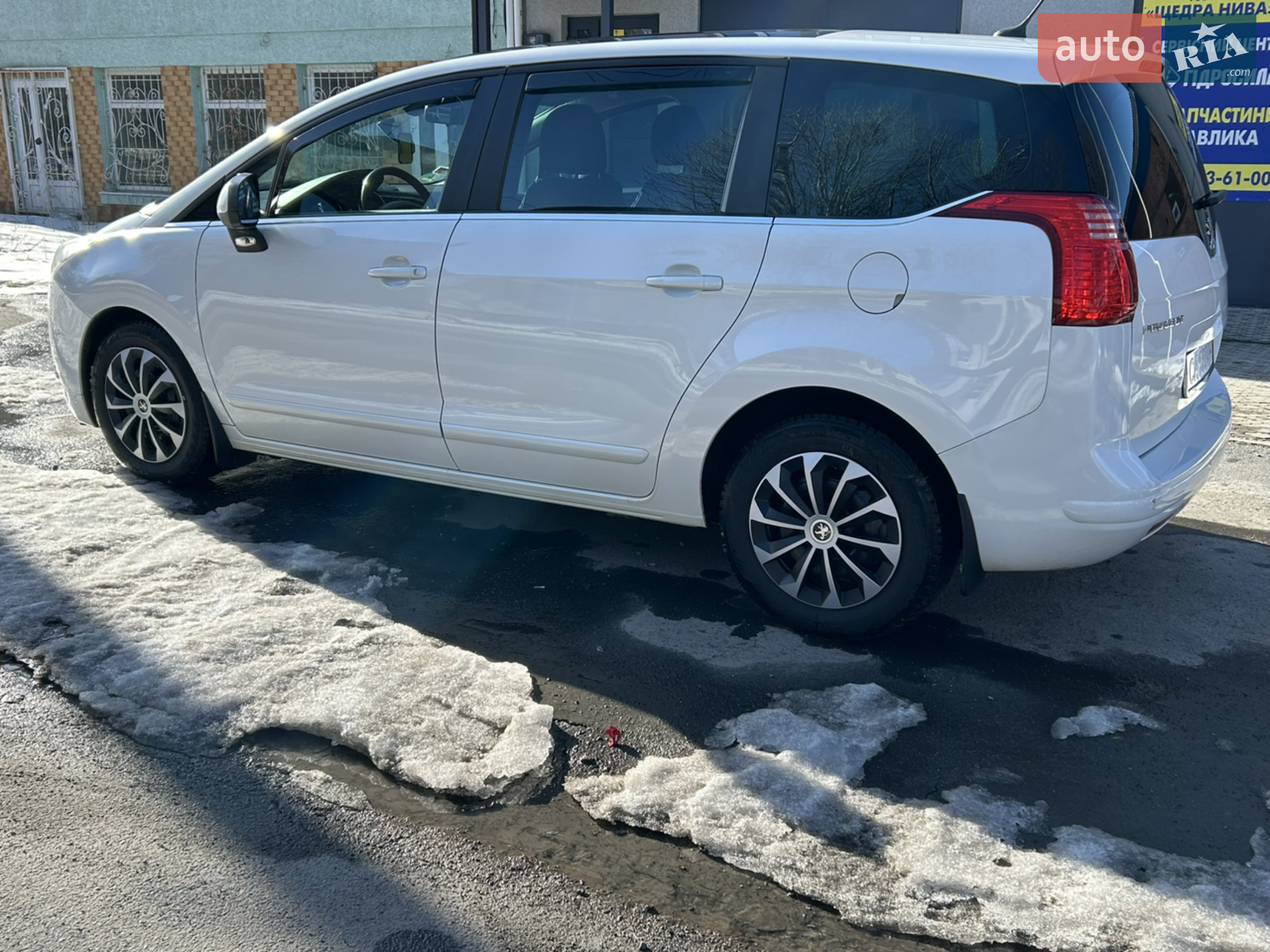 2011 Peugeot 5008 - мініатюра 4