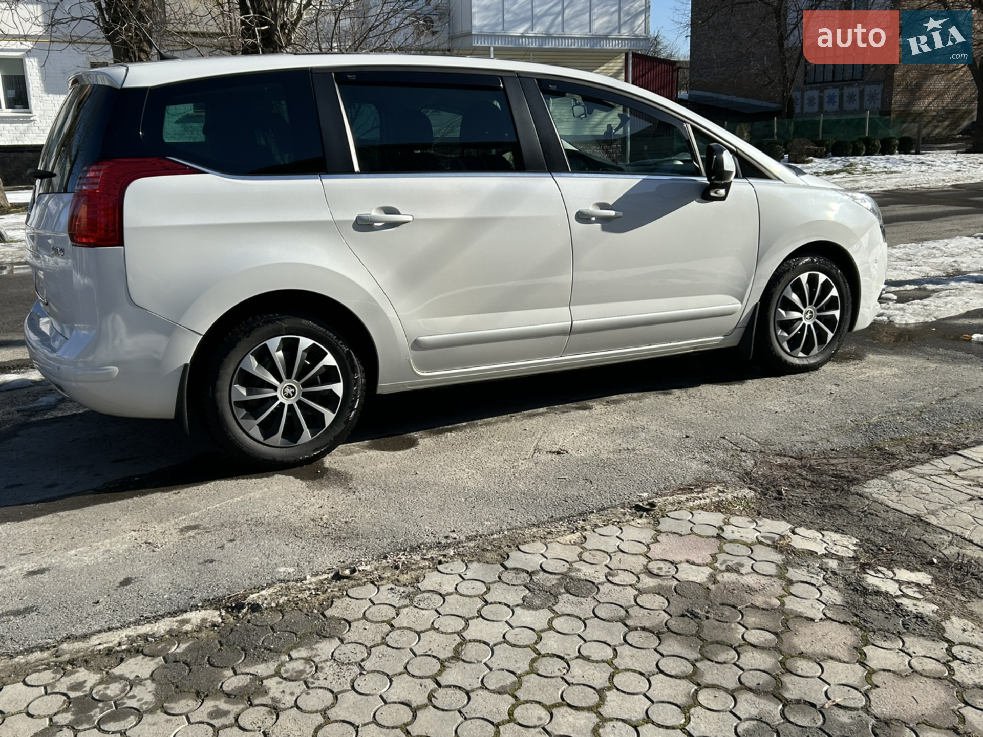 2011 Peugeot 5008 - мініатюра 3