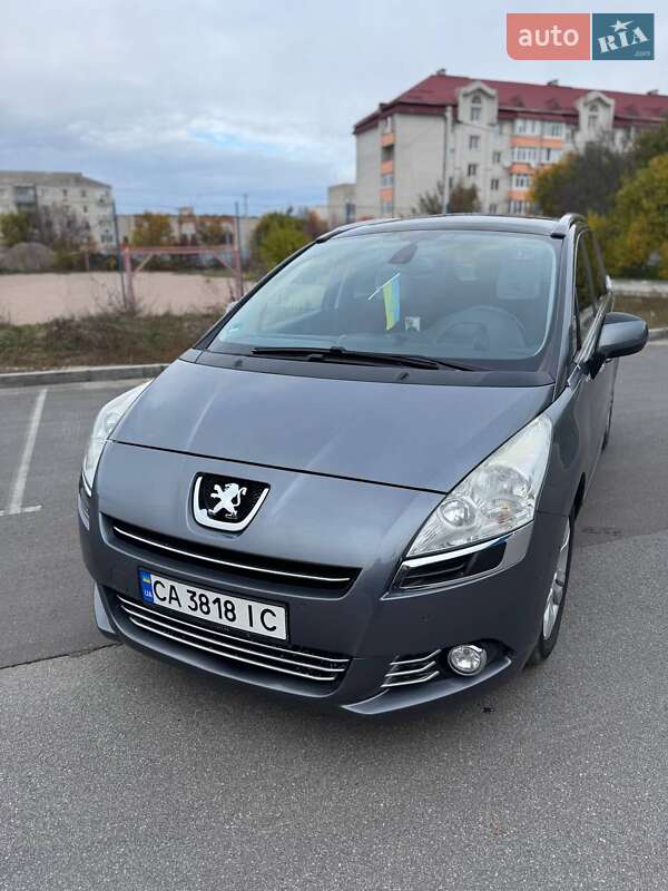 Микровэн Peugeot 5008 2011 в Богуславе