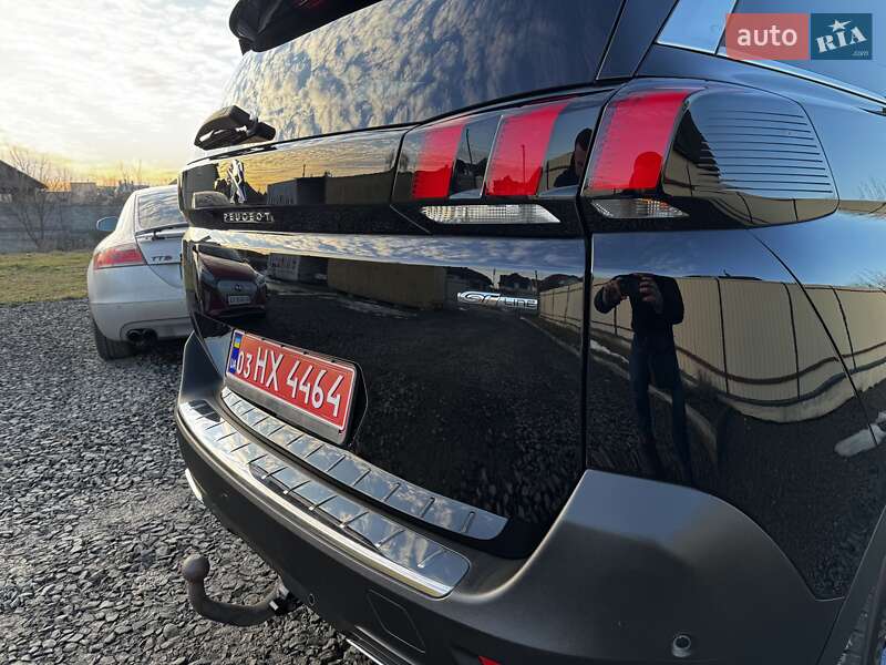 Внедорожник / Кроссовер Peugeot 5008 2020 в Луцке