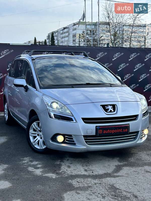 Peugeot 5008 2012