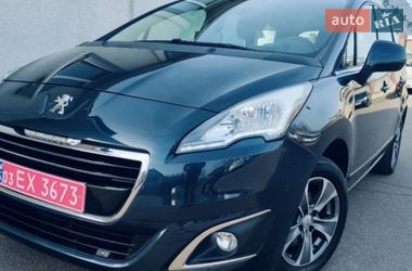 Микровэн Peugeot 5008 2015 в Ровно