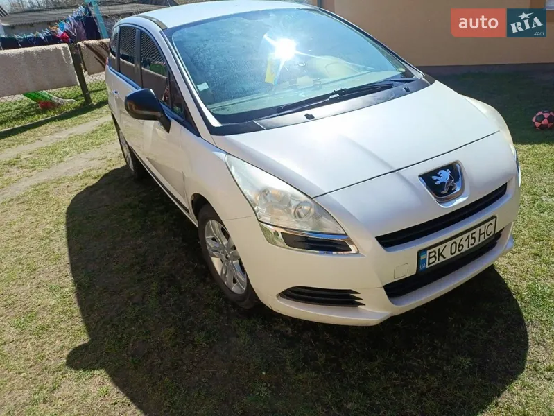 Peugeot 5008