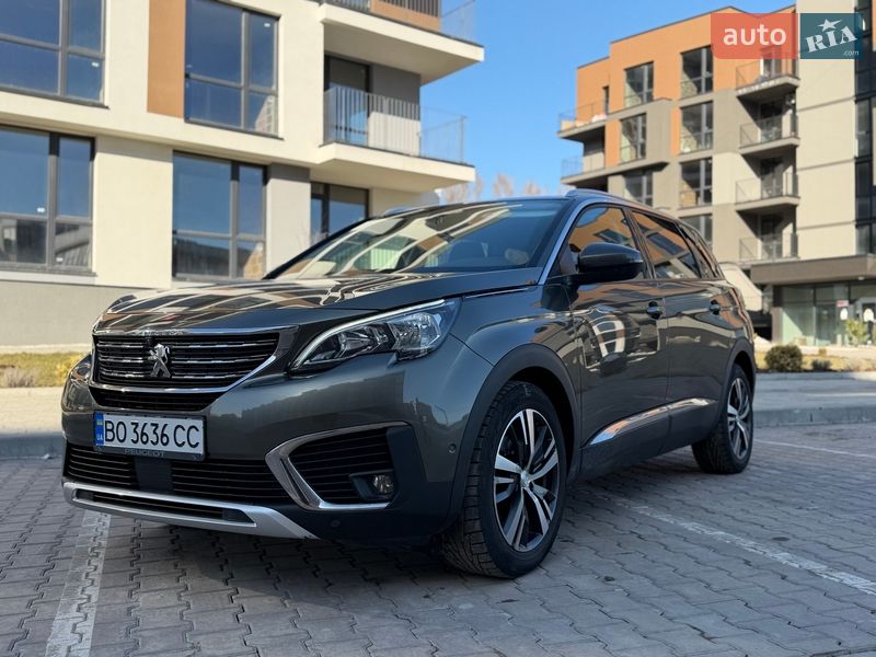 Внедорожник / Кроссовер Peugeot 5008 2017 в Тернополе