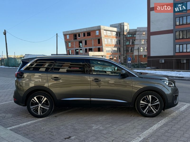 Внедорожник / Кроссовер Peugeot 5008 2017 в Тернополе