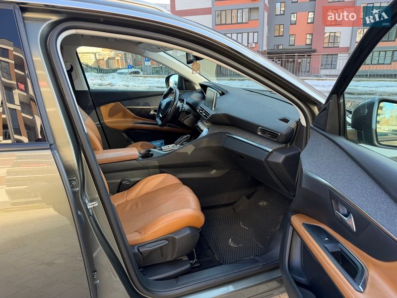 Внедорожник / Кроссовер Peugeot 5008 2017 в Тернополе