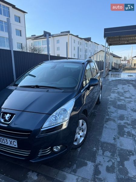 Peugeot 5008 2013
