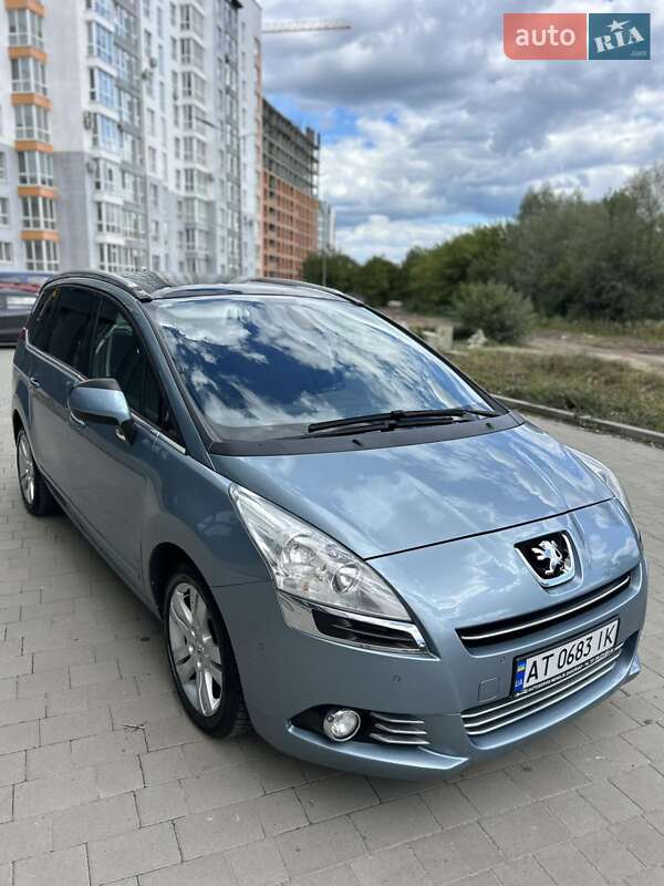 Peugeot 5008 2012