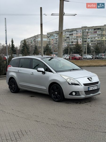 Peugeot 5008 2011
