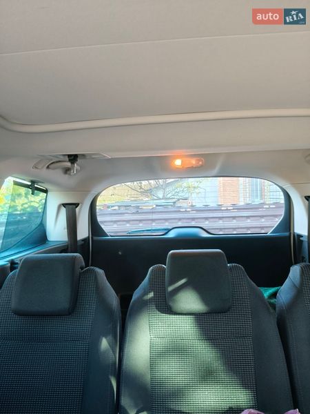 Микровэн Peugeot 5008 2011 в Томашполе