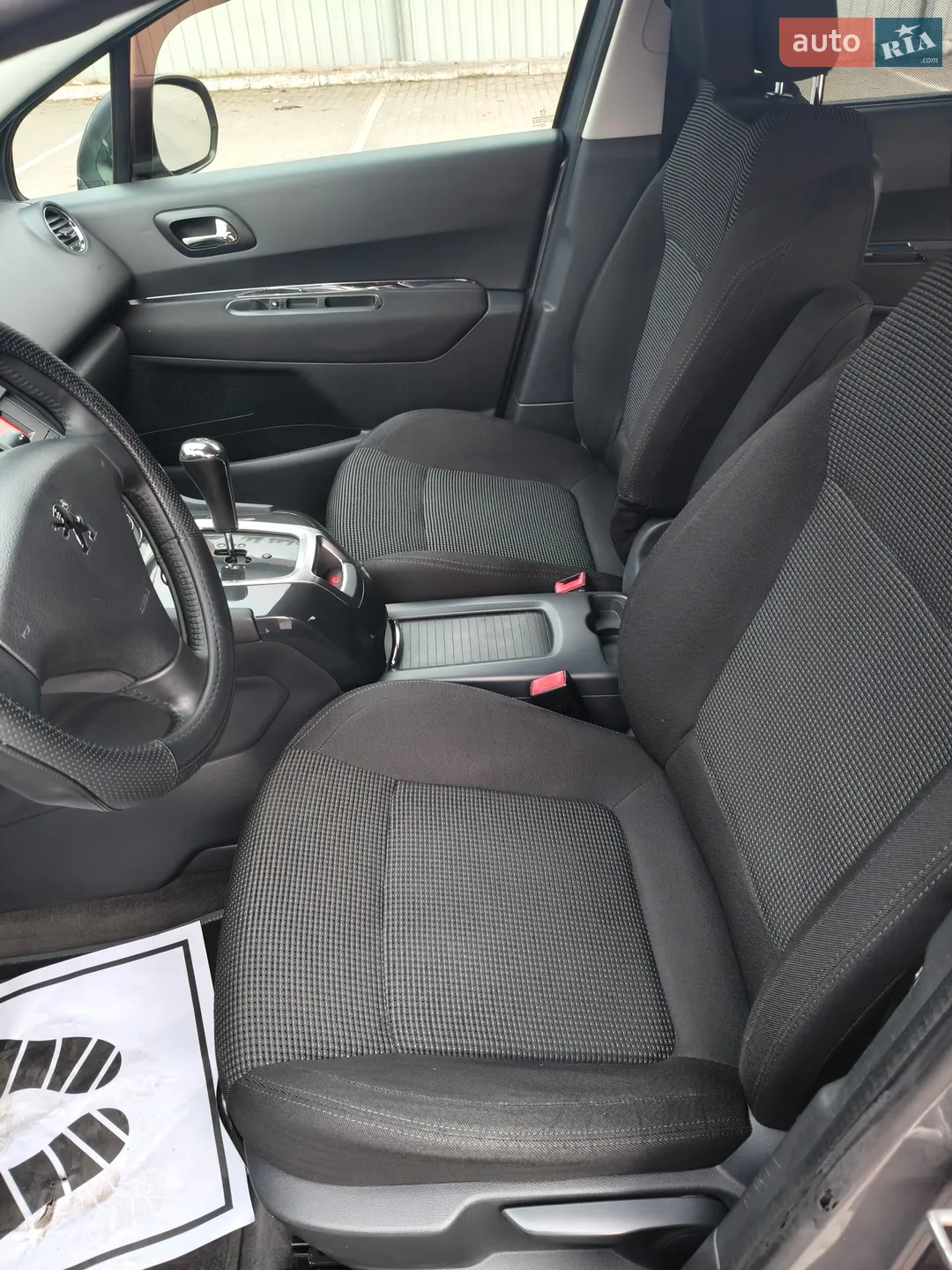 2011 Peugeot 5008 - мініатюра 18