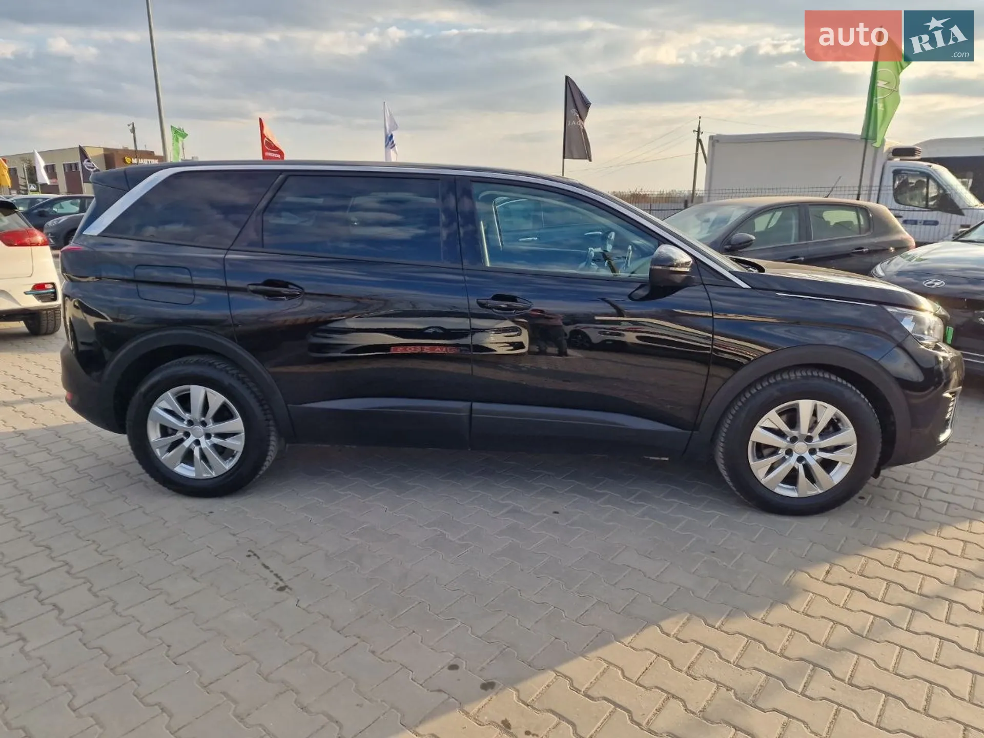 2019 Peugeot 5008 - мініатюра 12