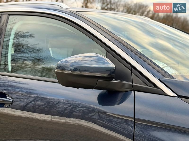 Внедорожник / Кроссовер Peugeot 5008 2019 в Луцке