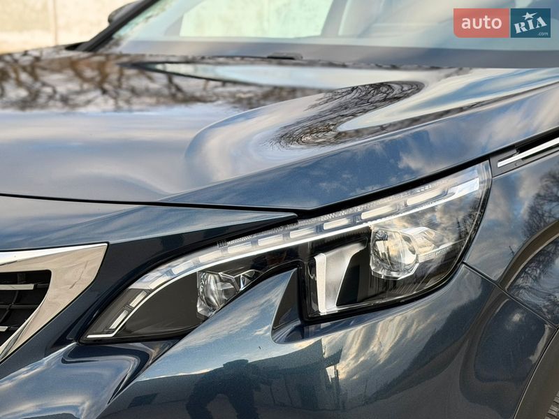 Внедорожник / Кроссовер Peugeot 5008 2019 в Луцке