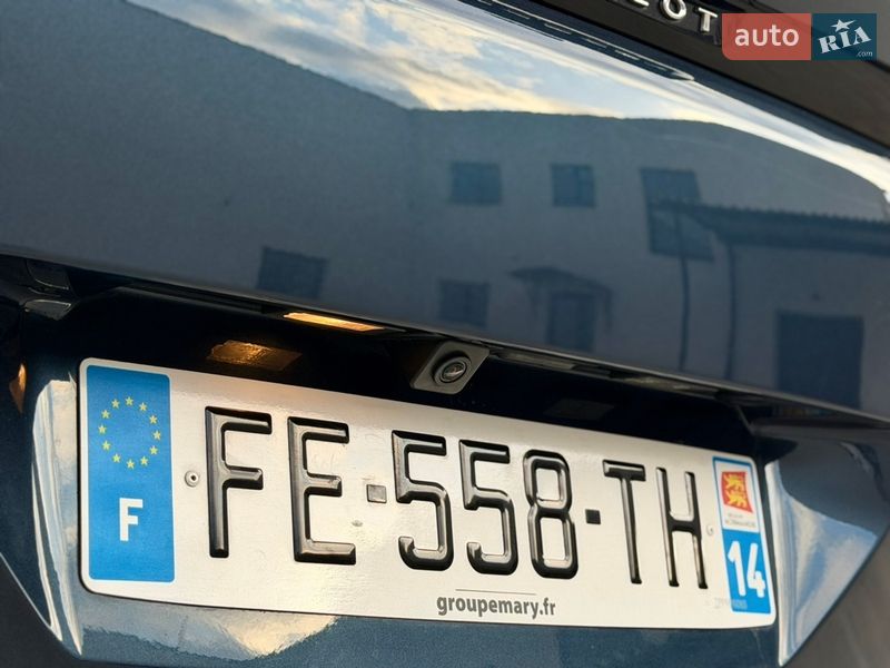 Внедорожник / Кроссовер Peugeot 5008 2019 в Луцке