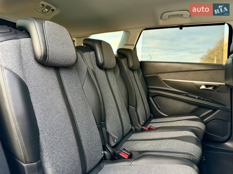 Внедорожник / Кроссовер Peugeot 5008 2019 в Луцке