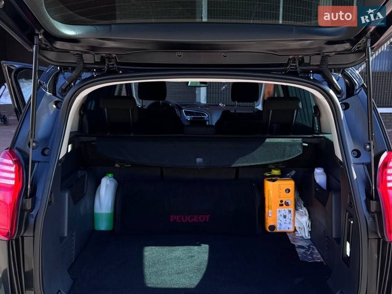 Микровэн Peugeot 5008 2010 в Луцке