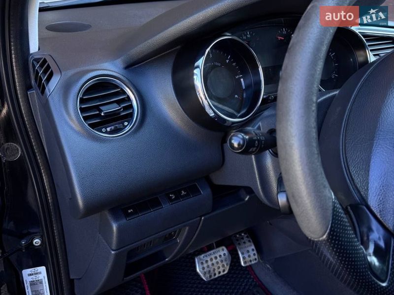 Микровэн Peugeot 5008 2010 в Луцке