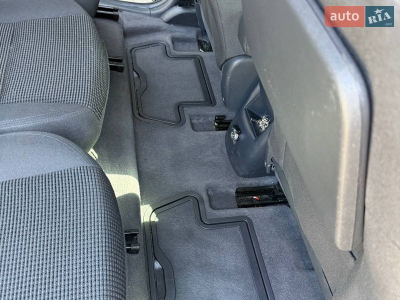 Мікровен Peugeot 5008 2013 в Павлограді