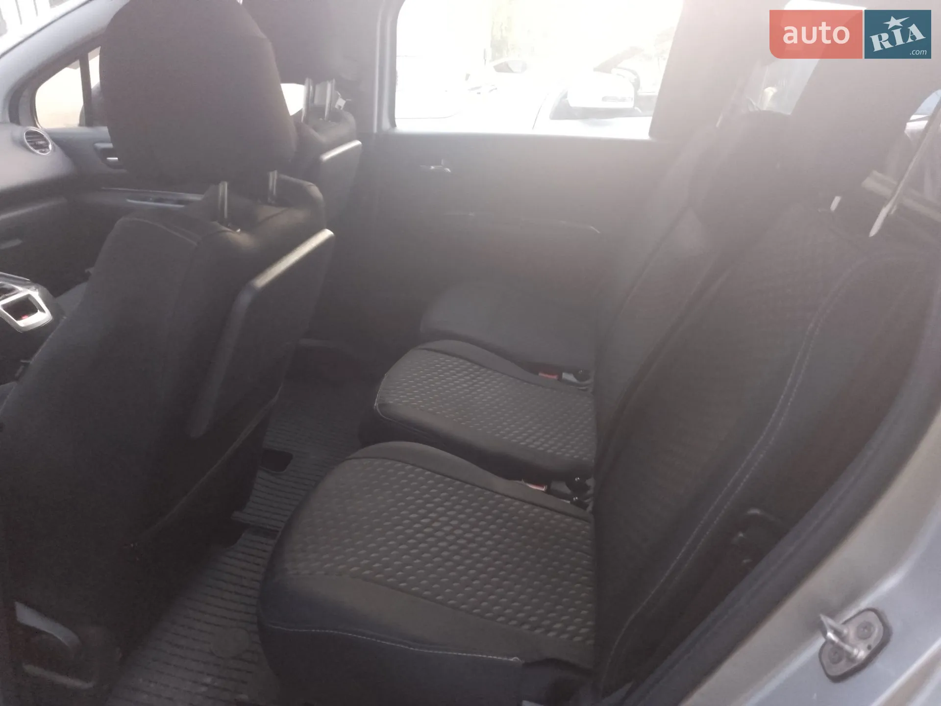 2010 Peugeot 5008 - мініатюра 8
