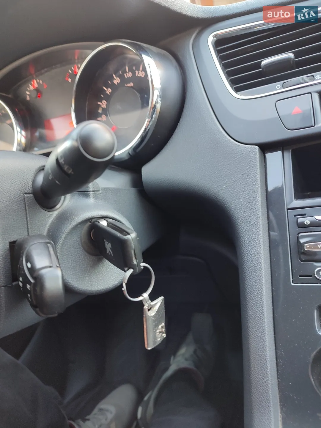 2011 Peugeot 5008 - мініатюра 15