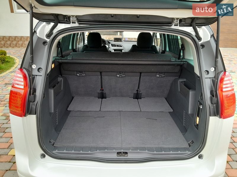 Микровэн Peugeot 5008 2013 в Калуше