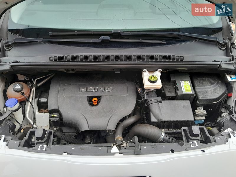 Микровэн Peugeot 5008 2013 в Калуше