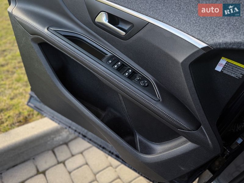 Позашляховик / Кросовер Peugeot 5008 2018 в Львові