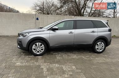 Внедорожник / Кроссовер Peugeot 5008 2020 в Черкассах