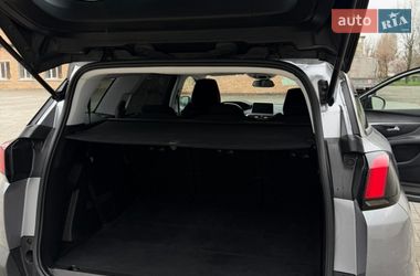 Внедорожник / Кроссовер Peugeot 5008 2020 в Черкассах