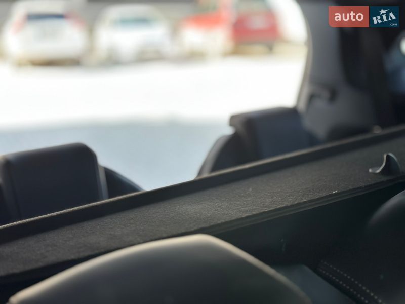 Внедорожник / Кроссовер Peugeot 5008 2017 в Черновцах