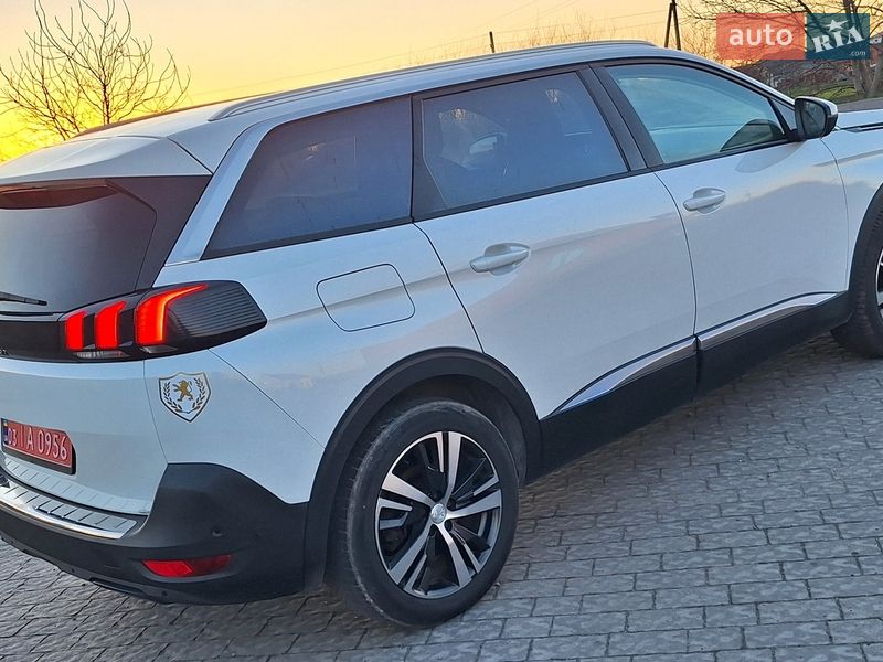 Внедорожник / Кроссовер Peugeot 5008 2017 в Львове фото 7 Внедорожник / Кроссовер Peugeot 5008 2017 в Львове