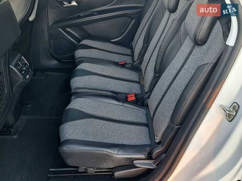 Внедорожник / Кроссовер Peugeot 5008 2017 в Львове фото 20 Внедорожник / Кроссовер Peugeot 5008 2017 в Львове