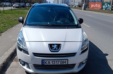 Микровэн Peugeot 5008 2010 в Киеве
