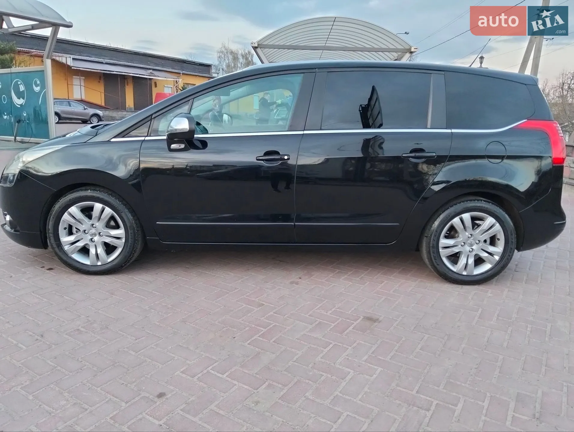 2010 Peugeot 5008 - мініатюра 5