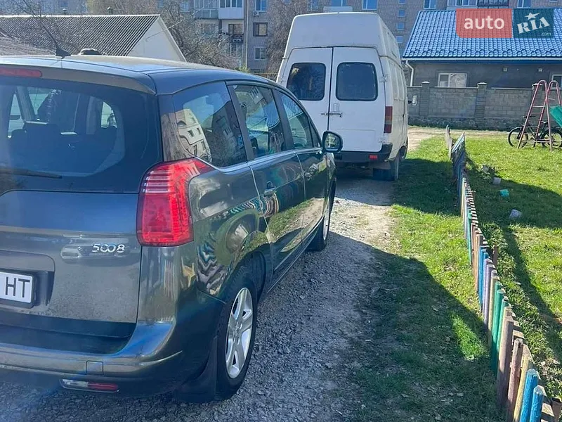 Peugeot 5008
