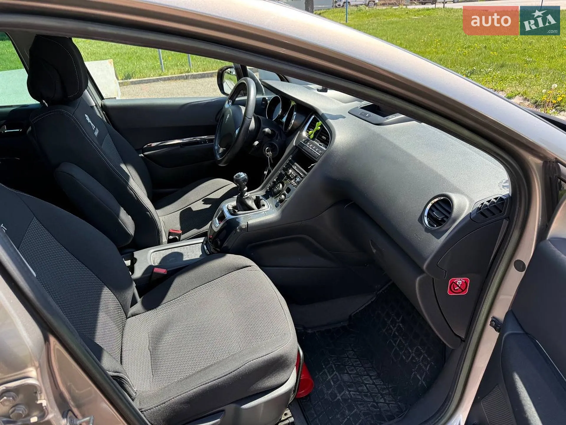 2011 Peugeot 5008 - мініатюра 10