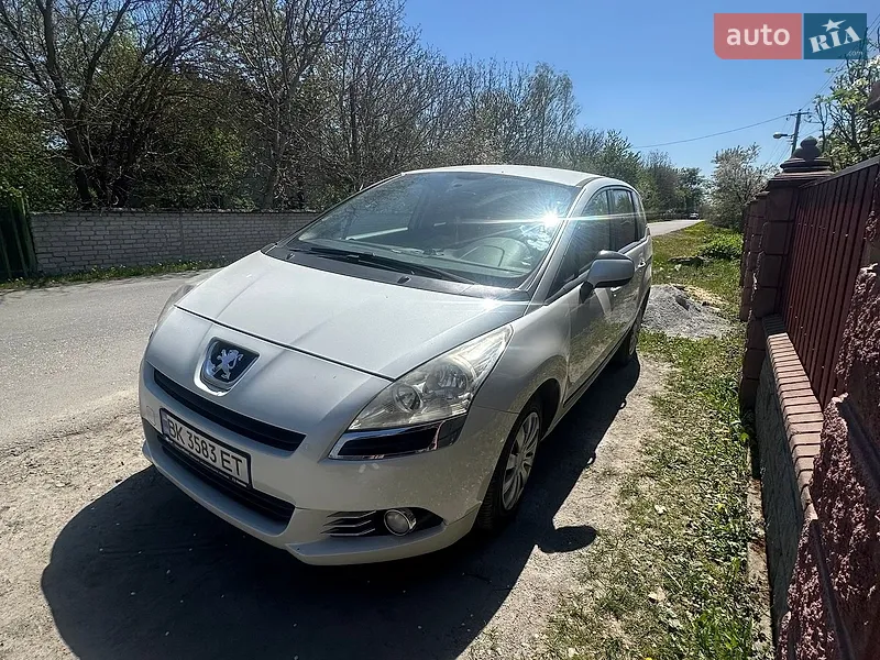 Peugeot 5008
