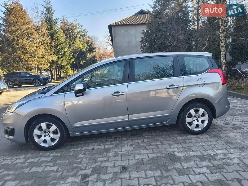 Peugeot 5008