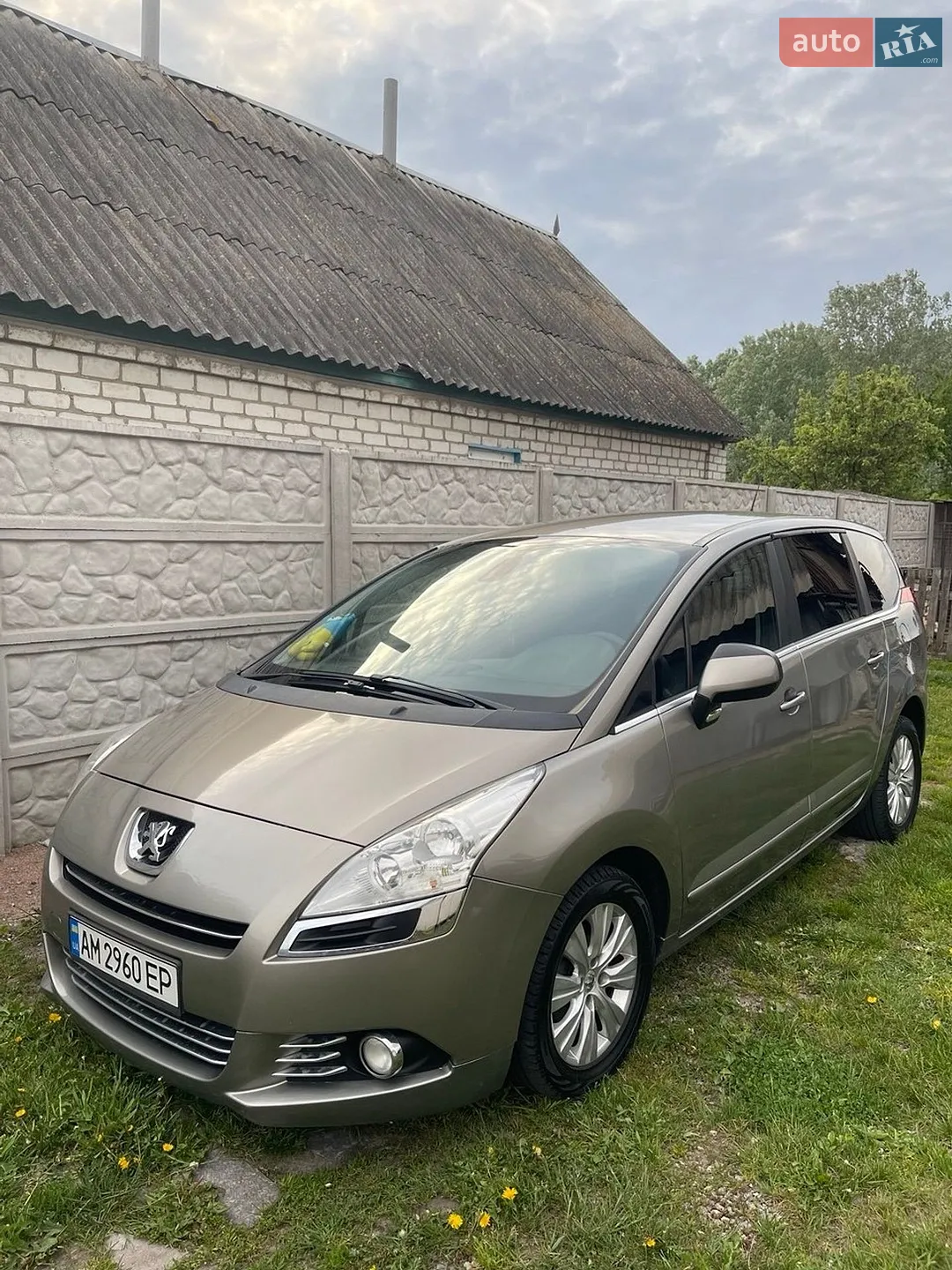 2012 Peugeot 5008 - фото 1